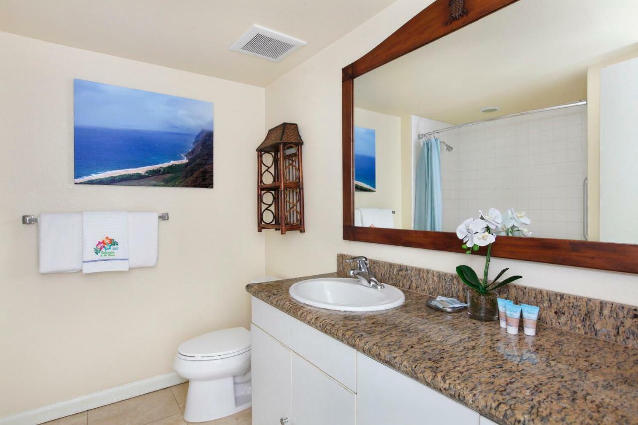 Islander On The Beach 352 Oceanfront *Penthouse* Ac Pool Apartment Kapa'a Exterior photo